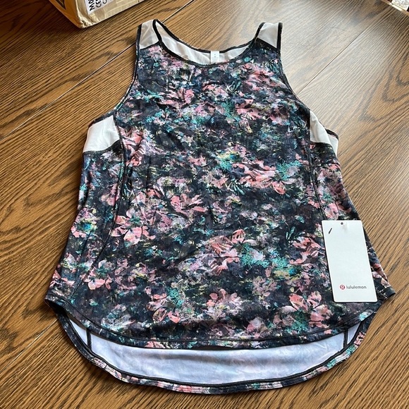 lululemon athletica Tops - NWT Lululemon sculpt II Tank top